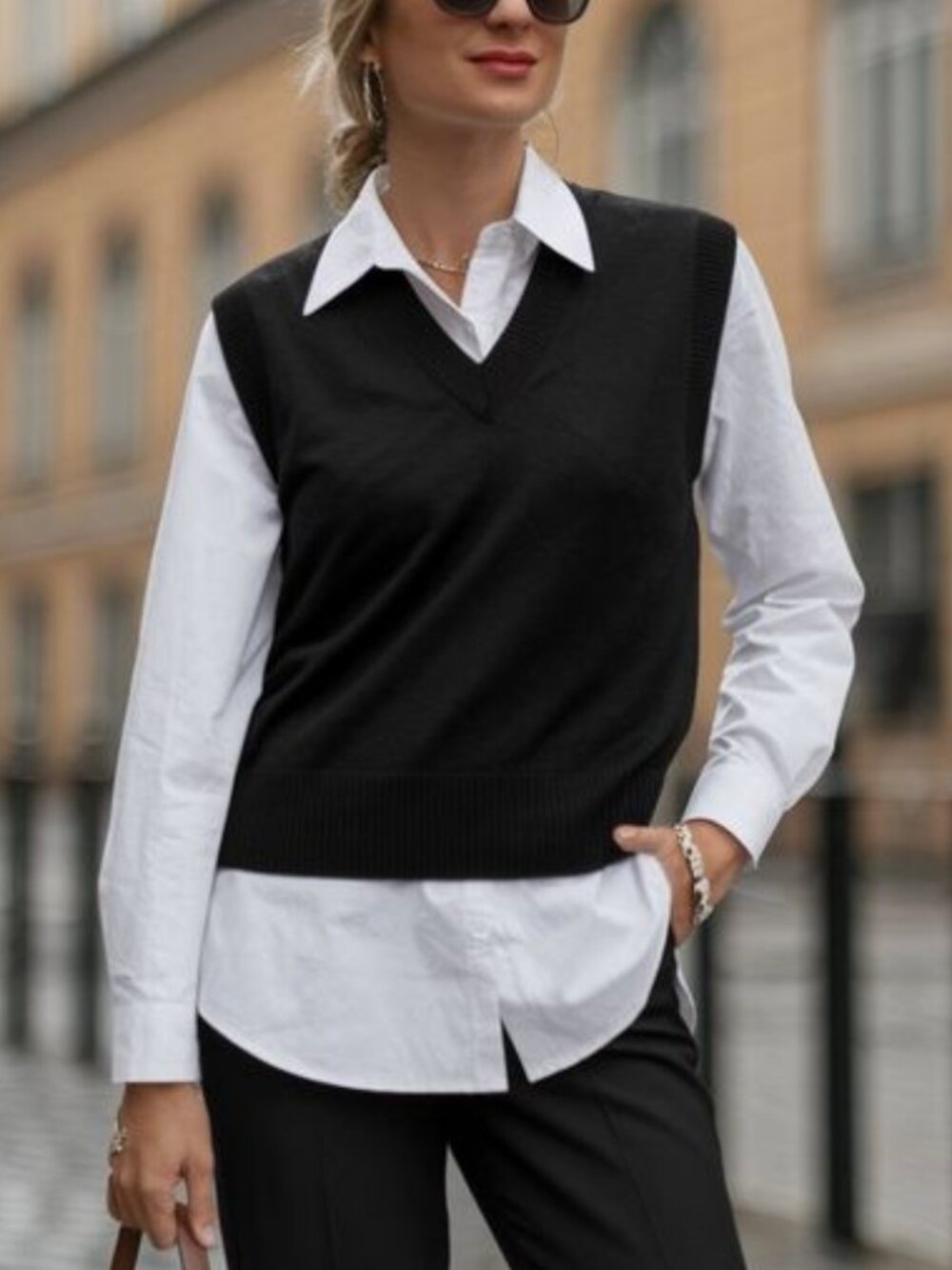 RW&CO Black Ribbed Knit Sweater Vest Medium Preppy Minimalist